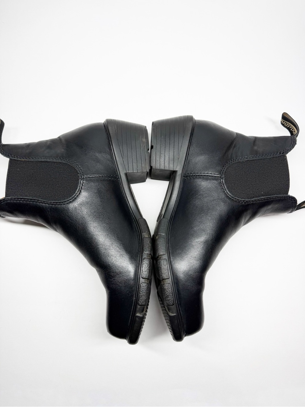 Blundstone Leather Heeled Chelsea Ankle Boots - Picture 6 of 11